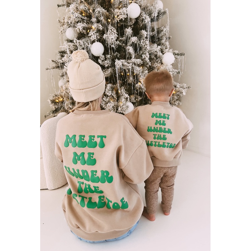 Sweatshirt | Meet Me Under The Mistletoe