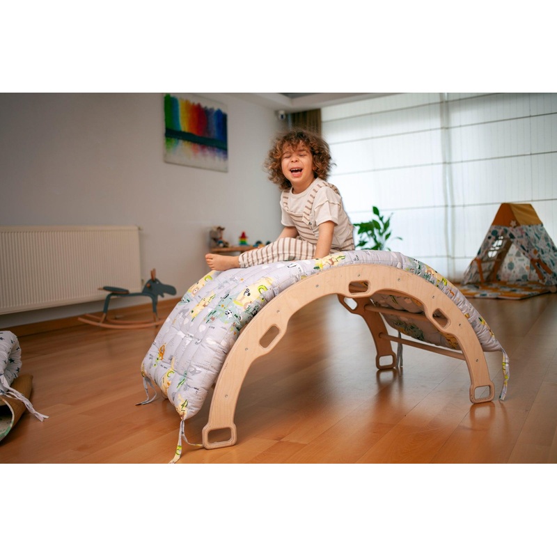 XL Climbing Arch/Rocker & Map Pattern Cushion Set