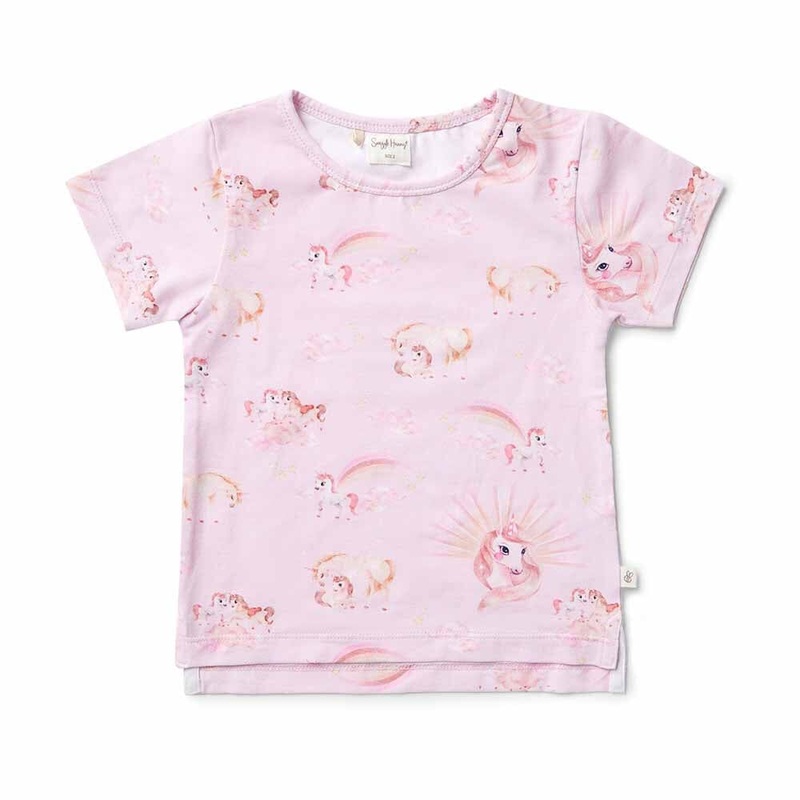 Snuggle Hunny - Organic T-Shirt | Unicorn