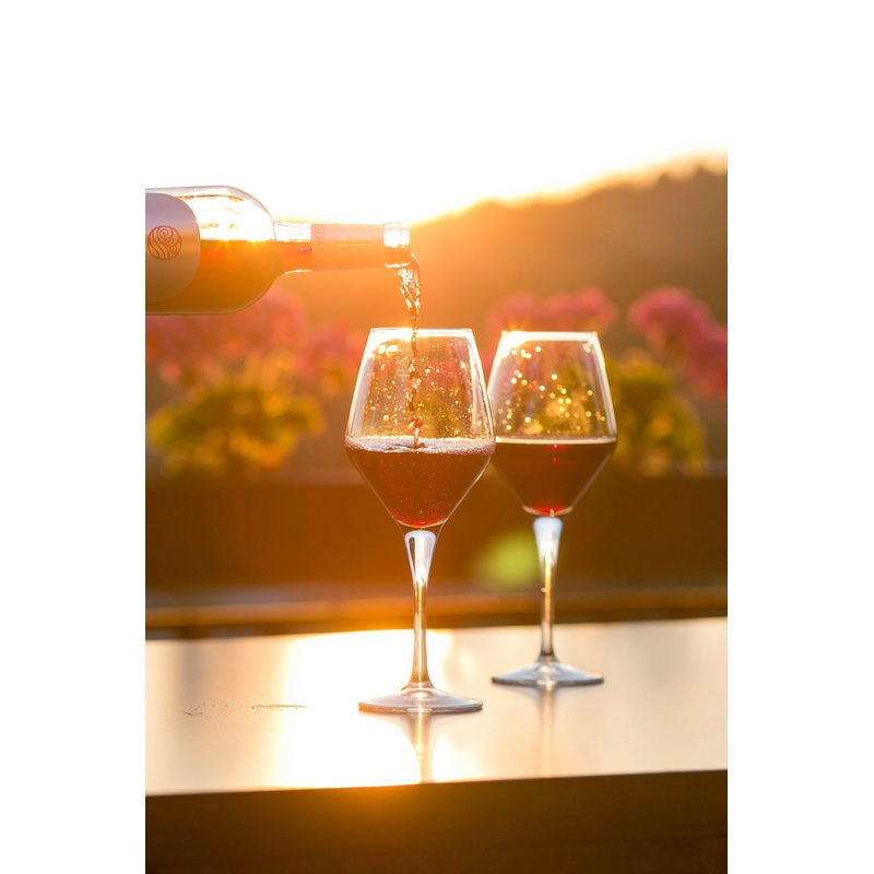 Big Honeymoon Dinner S97415909