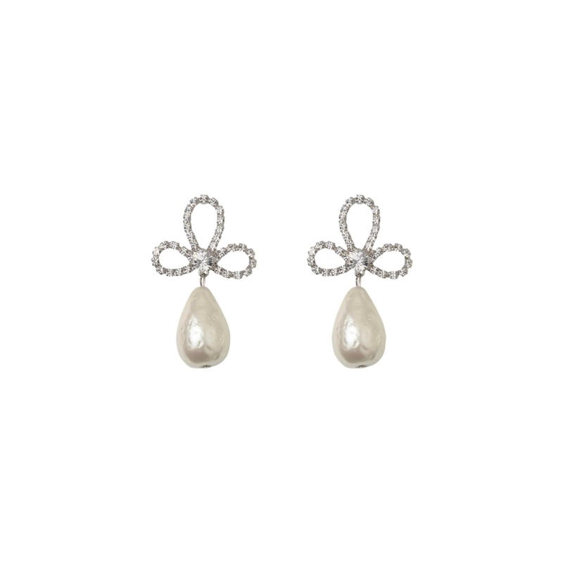 Devina Earrings in Crystal Pearl