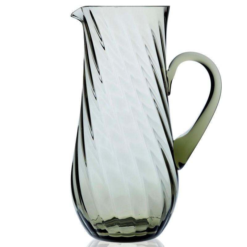 Quinn Smoke Pitcher