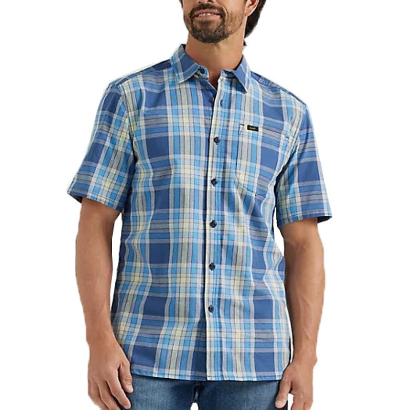 Men's Extreme Motion Short-Sleeve Plaid Button-Down Shirt 11234745