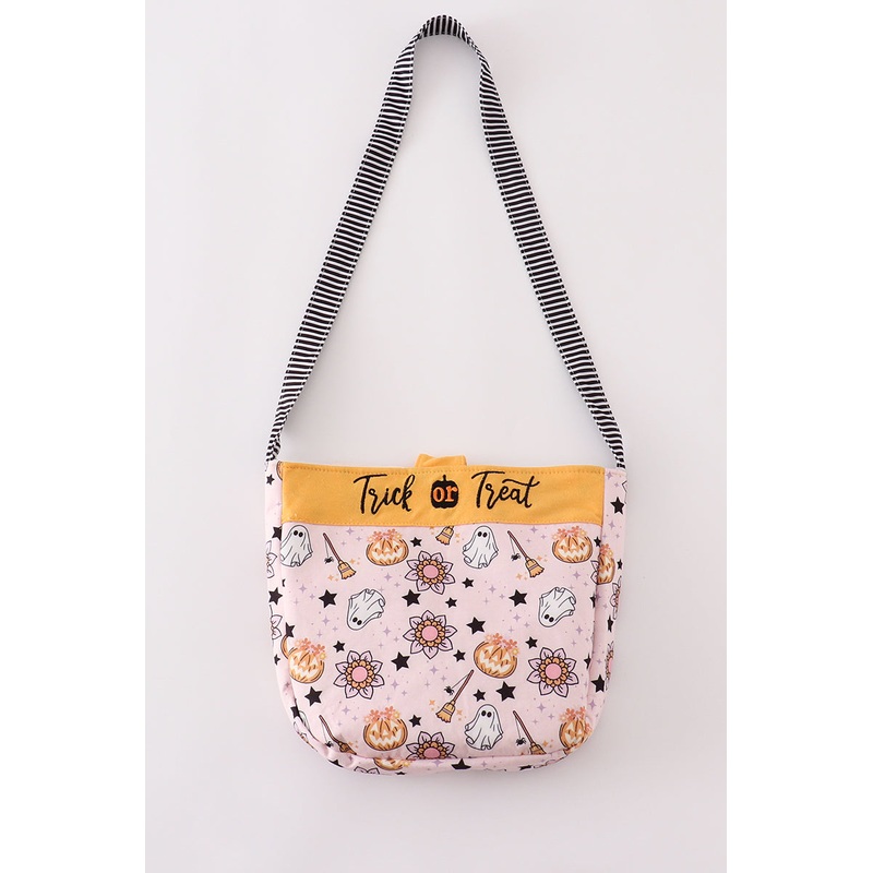 Pink halloween trick or treat bag J82836163357