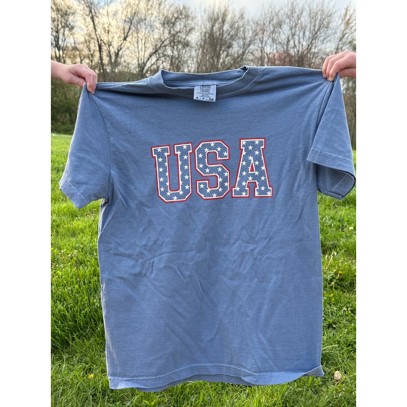 Unisex Adult USA Stars on Comfort Colors Tee S
