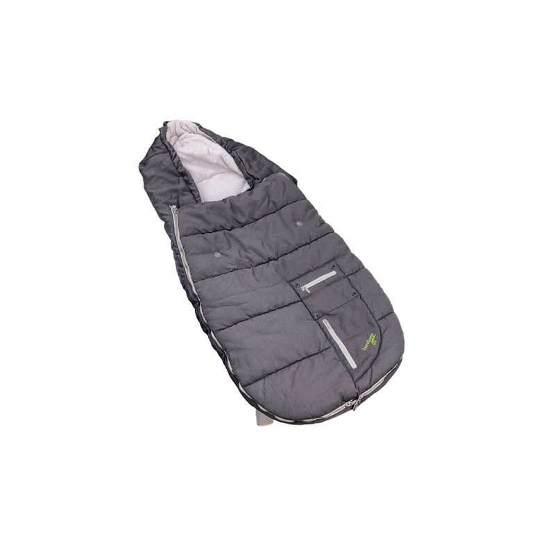 Alpine Industries Manual Triple Brush Carpet and Floor Sweeper, 42.5" Handle, Red (ALHALP469REDNEW) Each