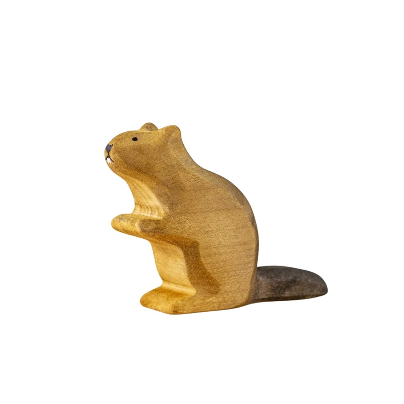Wooden Beaver - Sitting
