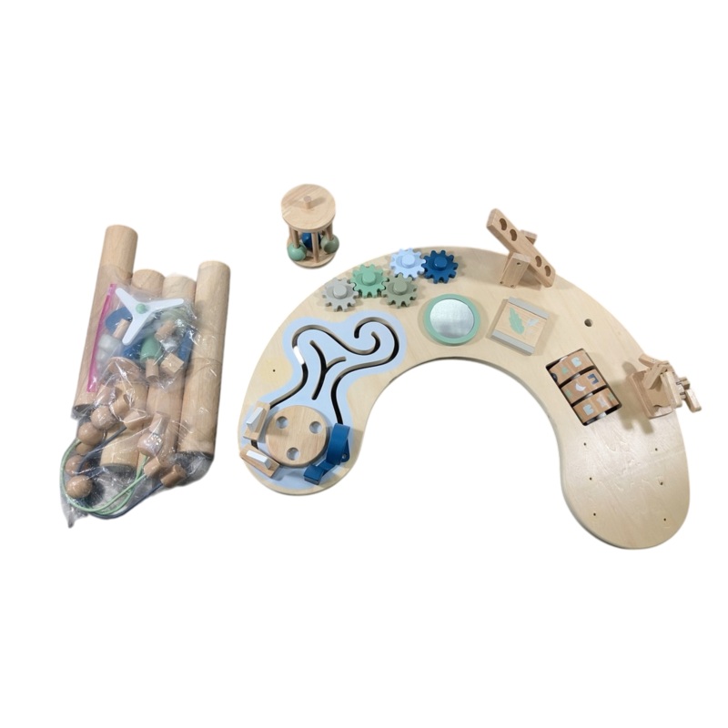 Wonder and Wise Hi-Lo Activity Table