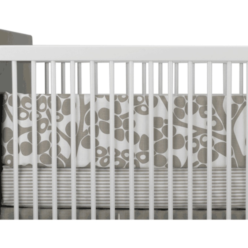 Oilo Modern Berries Bumper in Taupe