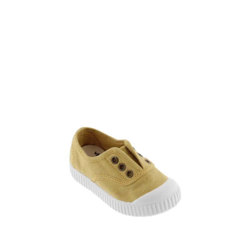 Victoria Slip-on Sneakers - Triggo
