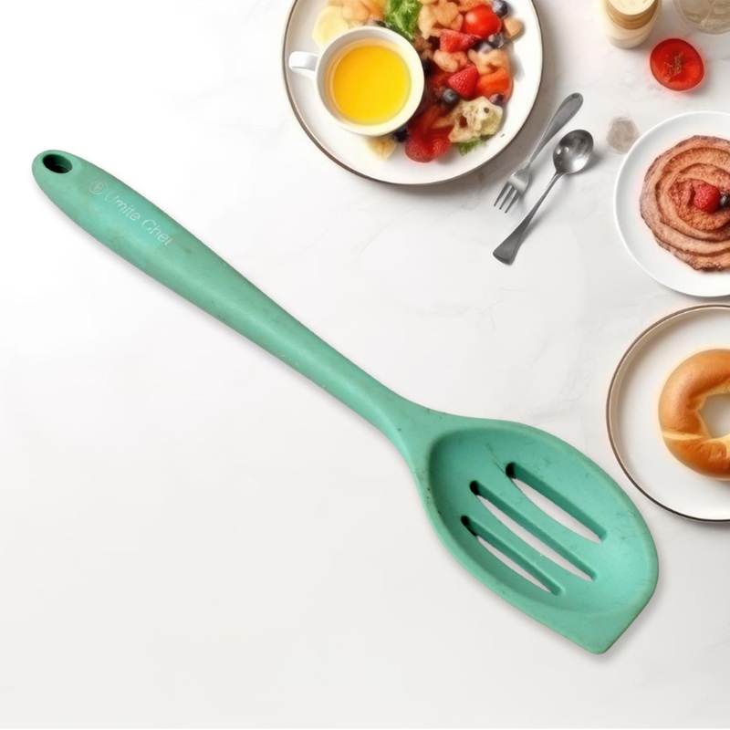 Multipurpose Silicone Spoon, Silicone Basting Spoon Non-Stick Kitchen Utensils Household Gadgets Heat-Resistant Non Stick Spoons Kitchen Cookware Items For Cooking and Baking (1 pc)