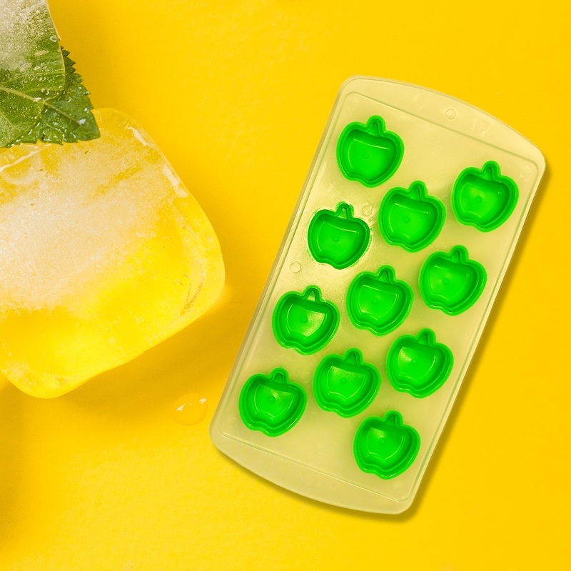 Mix design Ice Trays for Freezer with Easy to Release Flexible Silicone shape ice cavity.