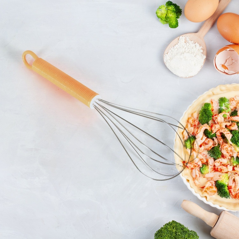 Stainless Steel Manual Whisk  Cream, Flour & Egg Mixer (16 Cm)